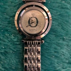 Pandora watch color silver